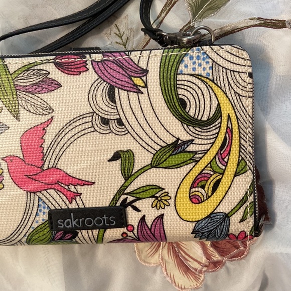 Sakroots crossbody purse and clutch. Multi color - Picture 5 of 12